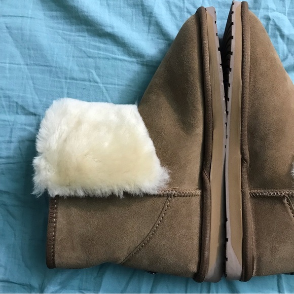 Emu Lara Sheepskin Platinum Boots - Picture 9 of 15